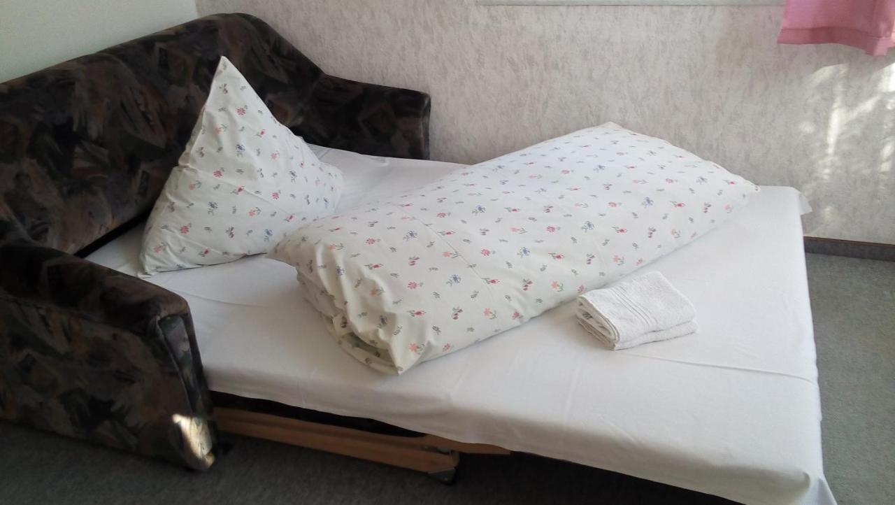 Hotel Carola Олбернау Екстериор снимка